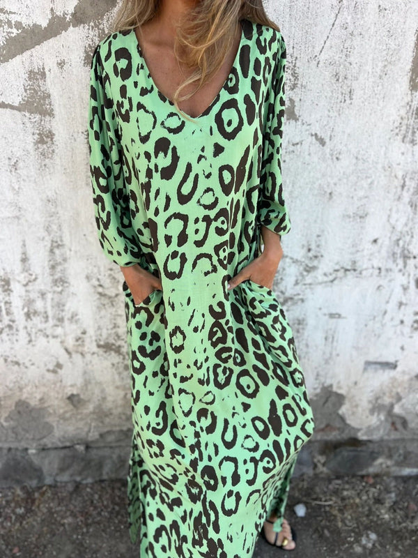 April - Long dress with wild print and pockets
